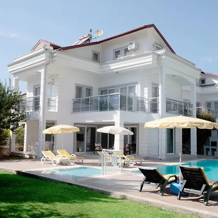 Villa Raya3
