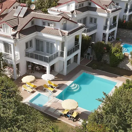Villa Raya3 *
