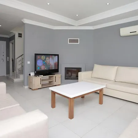 Vila Raya3