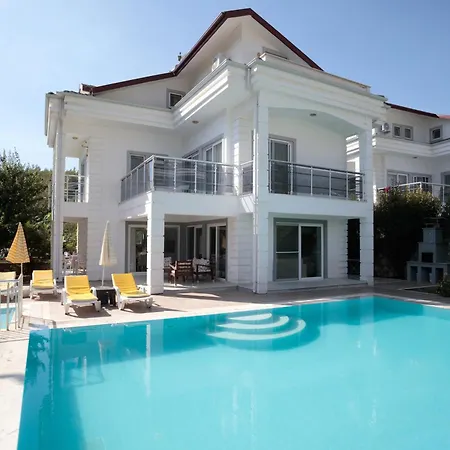 Vila Raya3